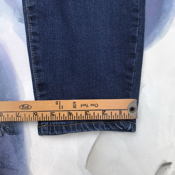 Rue 21 Womens Plus Size 24 Tapered Stretchy Denim Comfort Lightweight Blue Jeans - Picture 8 of 9